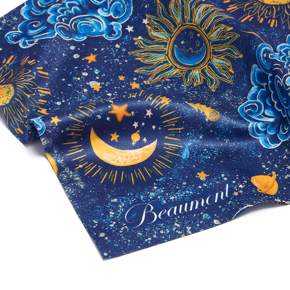 Close-Up Cosmic Sonata Cloth