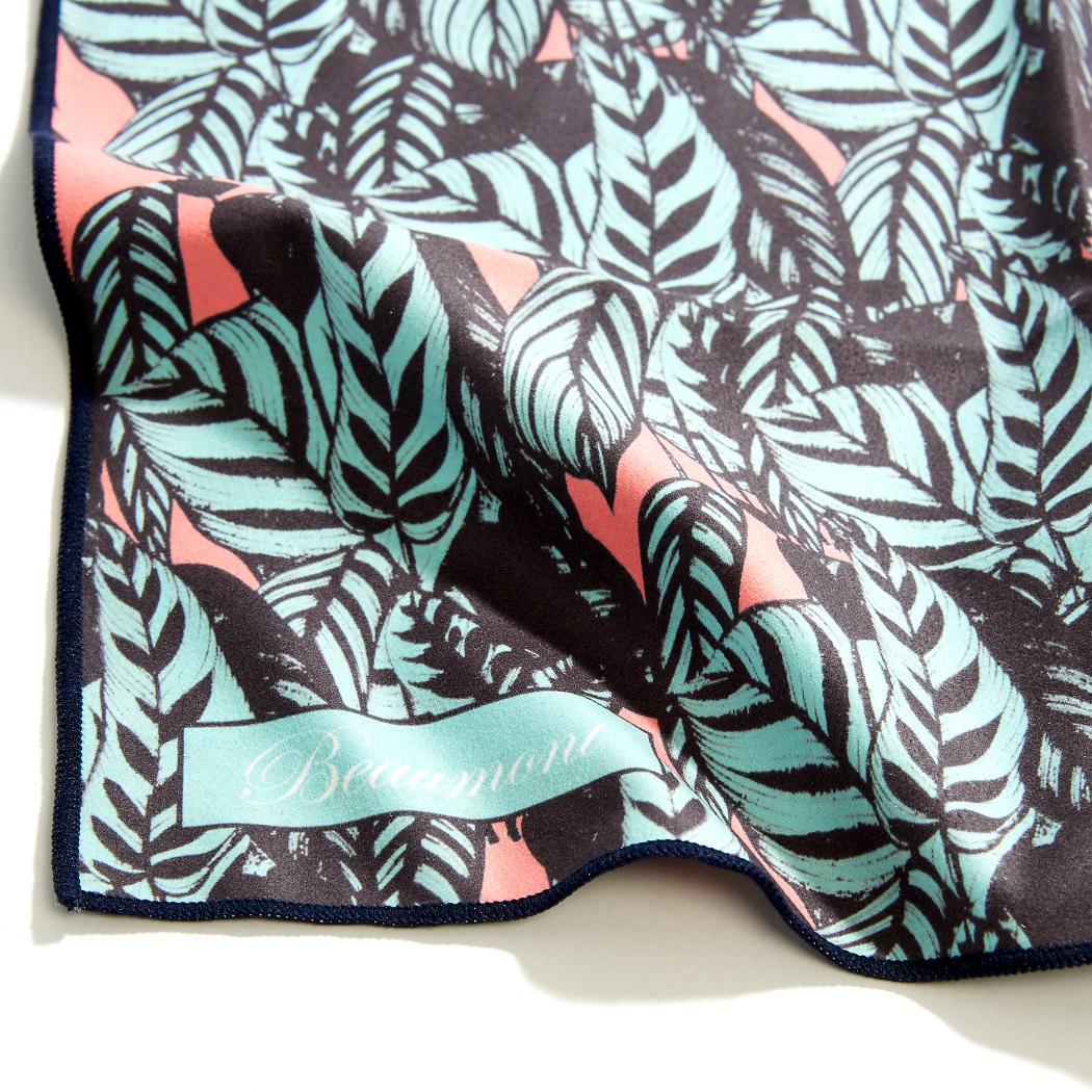 Gros Plan sur le chiffon Tropical Leaves