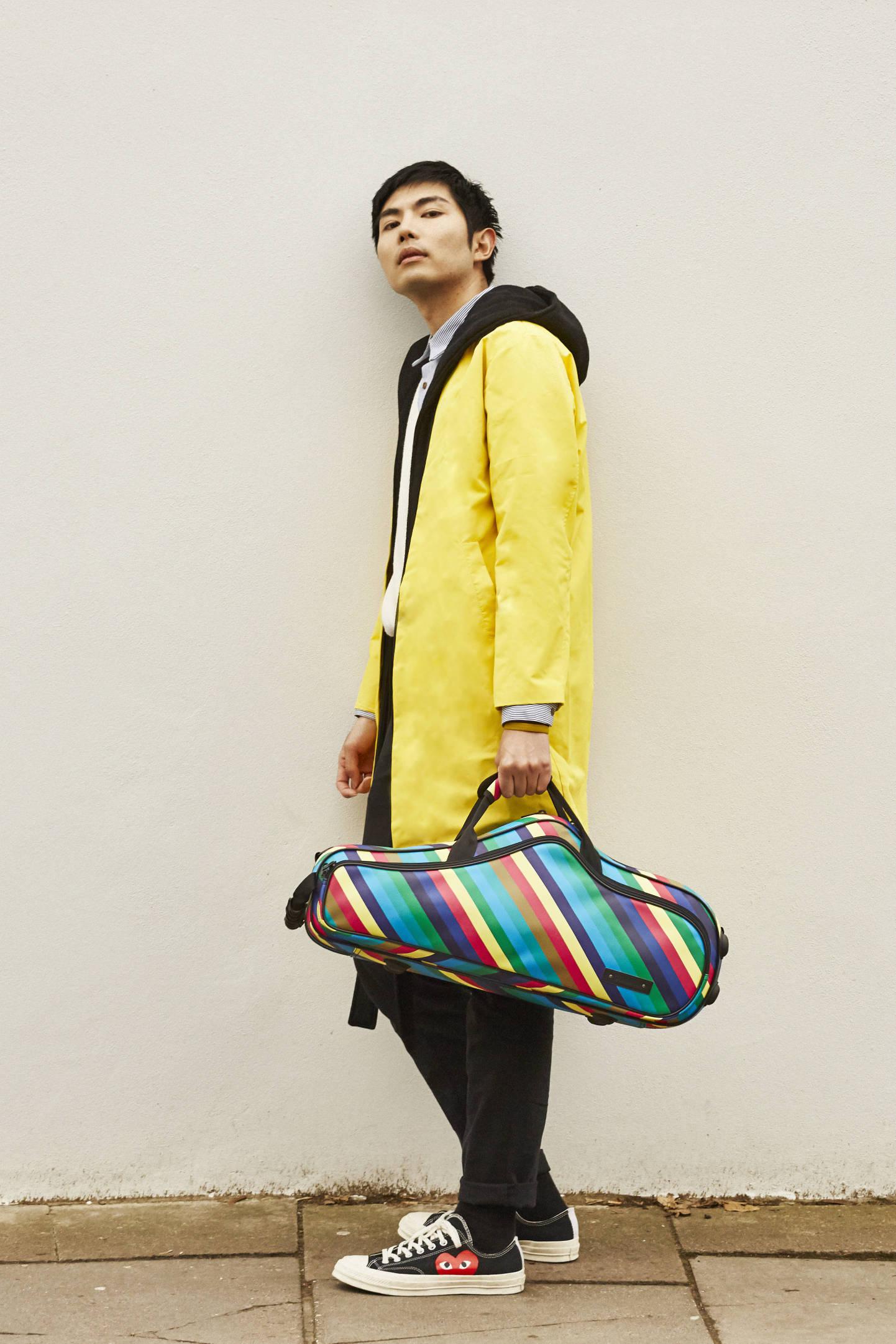 Ragazzo con Borsa per Sassofono Candy 